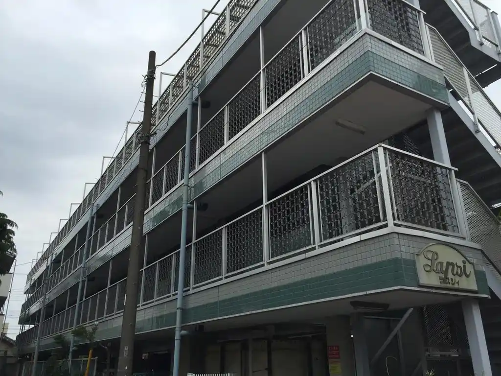 ラプシー 外観